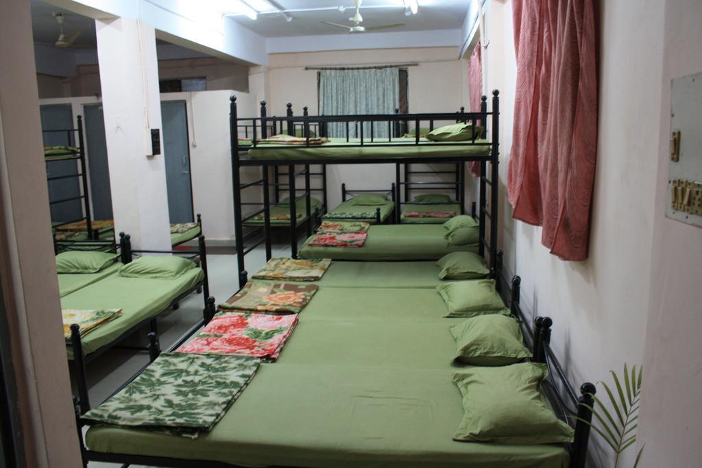 Minerva Residency Ξενοδοχείο Μπανγκαλόρ Δωμάτιο φωτογραφία