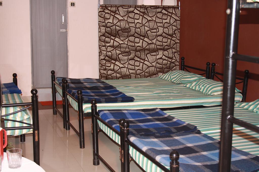 Minerva Residency Ξενοδοχείο Μπανγκαλόρ Δωμάτιο φωτογραφία
