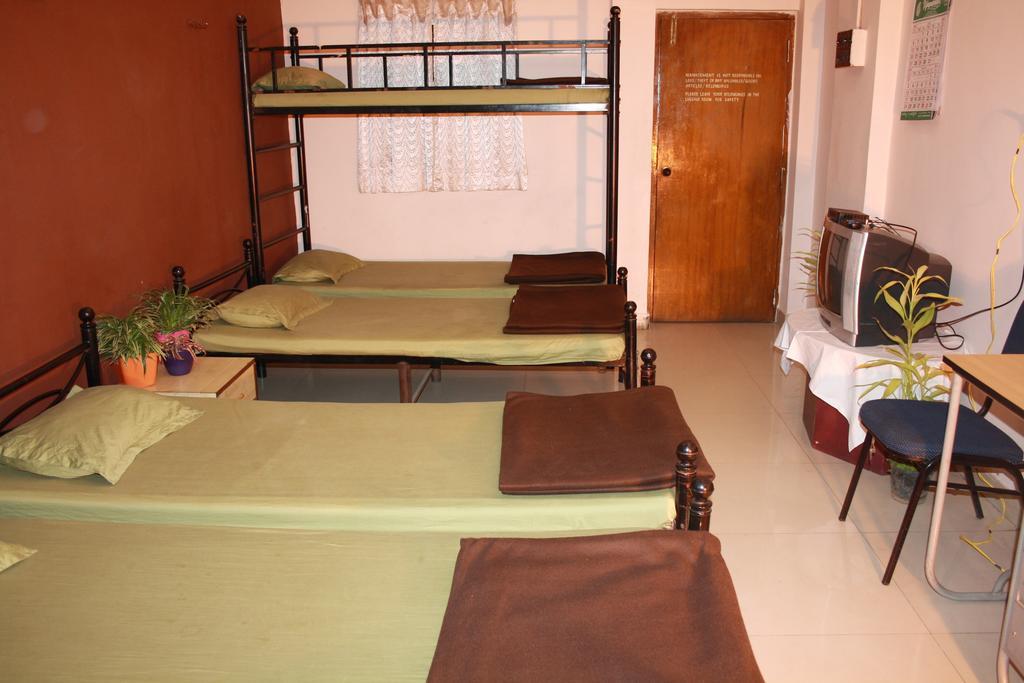 Minerva Residency Ξενοδοχείο Μπανγκαλόρ Δωμάτιο φωτογραφία